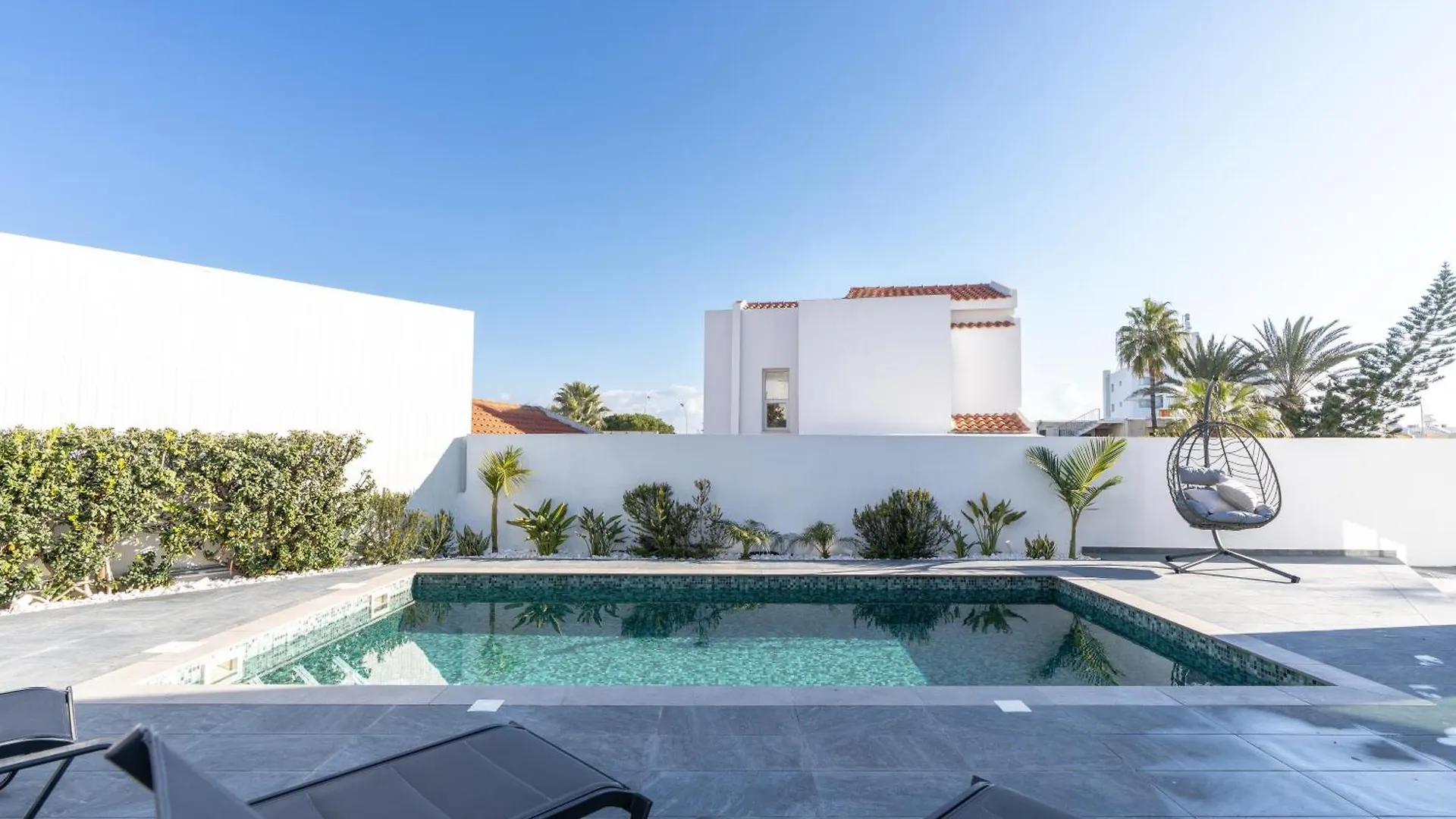 Mediterranean Oasis Протарас Вилла